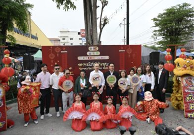 “พาณิชย์ส่งสุข รับตรุษจีน ปีม้าทอง 2026”ผนึกตลาด ห้างค้าส่งค้าปลีก จัดโปรตรุษจีน ลดสูงสุด 50% “พาณิชย์ส่งสุข รับตรุษจีน ปีม้าทอง 2026”ผนึกตลาด ห้างค้าส่งค้าปลีก จัดโปรตรุษจีน ลดสูงสุด 50%